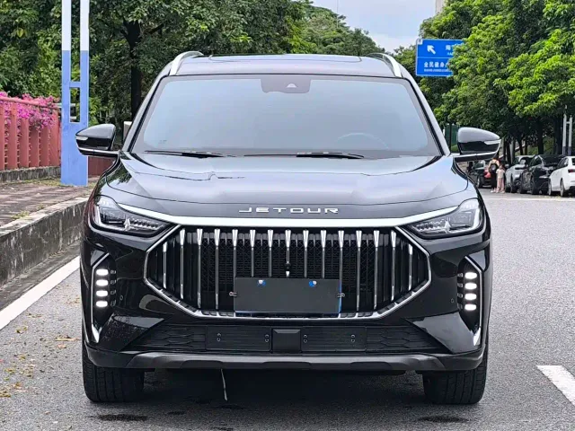Jetour X70 Plus — Фото автомобиля 2