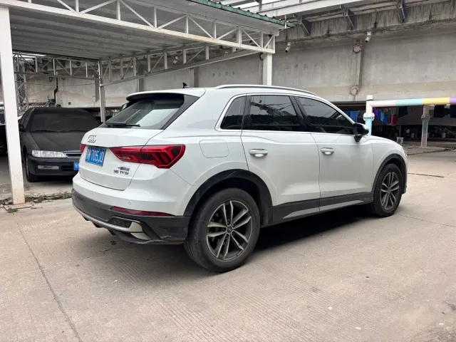 Audi Q3 — Фото автомобиля 14