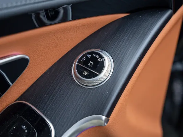 Mercedes-Benz S-Class — Фото автомобиля 15