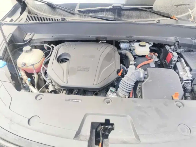 Geely Galaxy Starship 7 EM-i — Фото автомобиля 3
