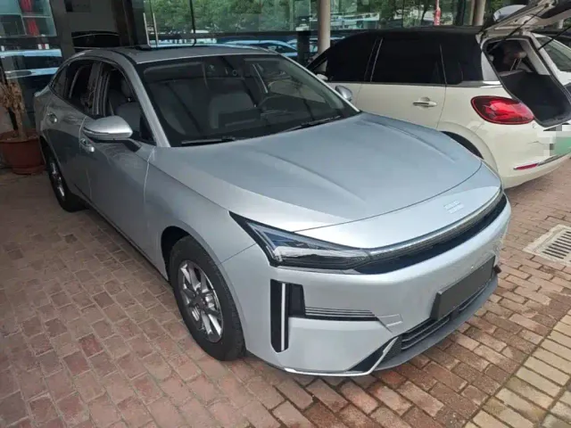 Geely Galaxy L6 — Фото автомобиля 3