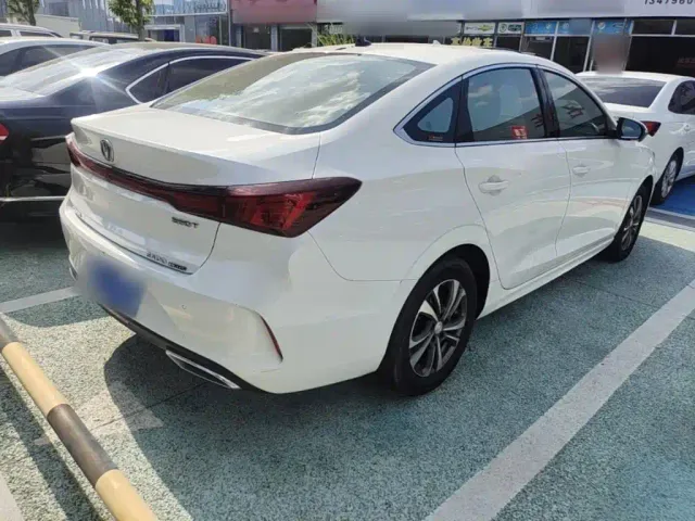 Changan Eado — Фото автомобиля 6
