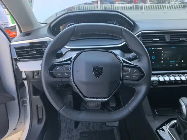 Peugeot 408 — Фото автомобиля 10