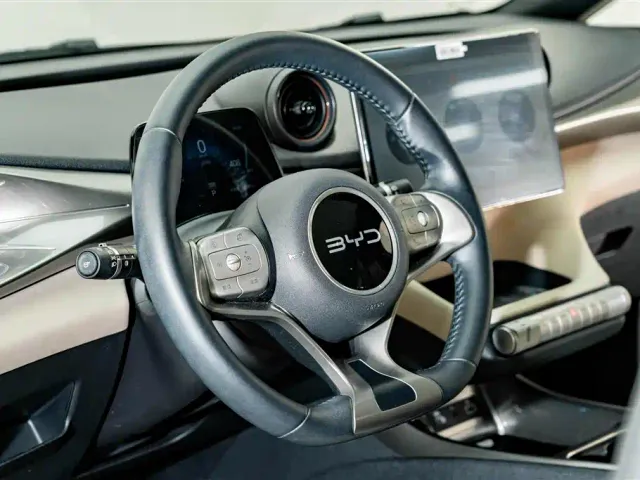 BYD Dolphin — Фото автомобиля 11