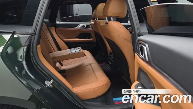 BMW i4 — Фото автомобиля 18