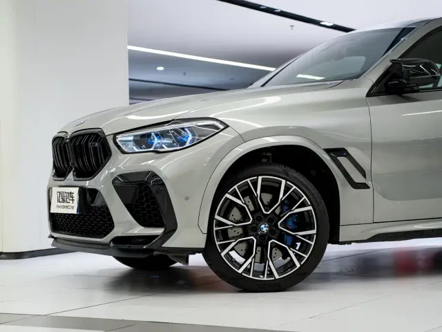 BMW X6 M — Фото автомобиля 12
