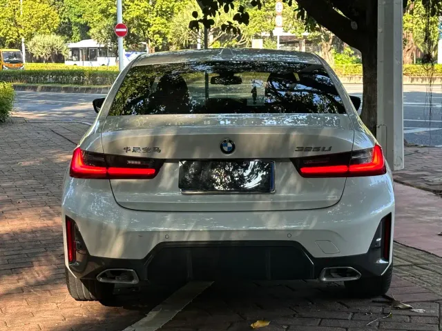 BMW 3 Series — Фото автомобиля 3