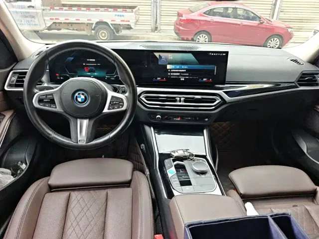 BMW i3 — Фото автомобиля 9
