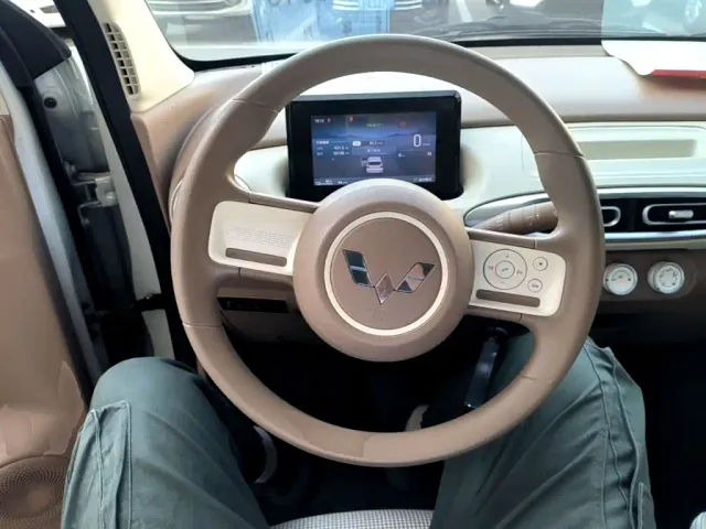 Wuling Hongguang Mini EV — Фото автомобиля 10