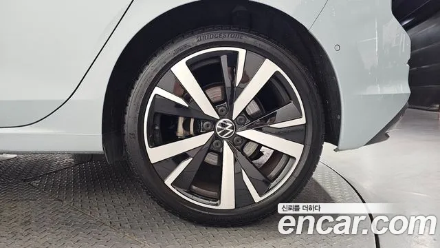 Volkswagen Golf Golf 8 поколение 2.0 TDI Prestige — Фото автомобиля 21