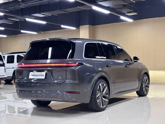 Li Auto L9 — Фото автомобиля 5