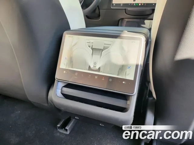 Tesla Model 3 — Фото автомобиля 18