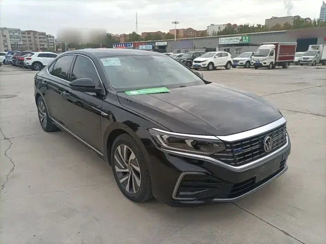 Volkswagen Passat — Фото автомобиля 3