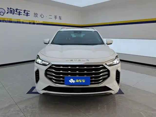 Jetour X70 Plus — Фото автомобиля 2