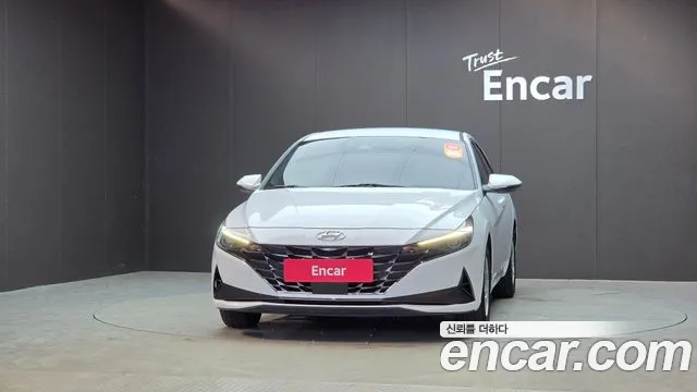 Hyundai Avante — Фото автомобиля 3