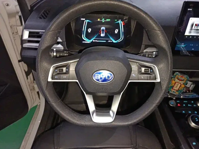 BYD e2 — Фото автомобиля 11