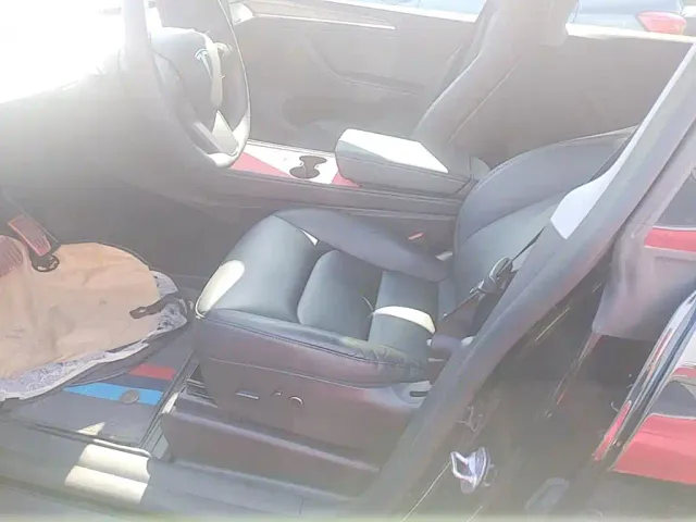 Tesla Model Y — Фото автомобиля 14