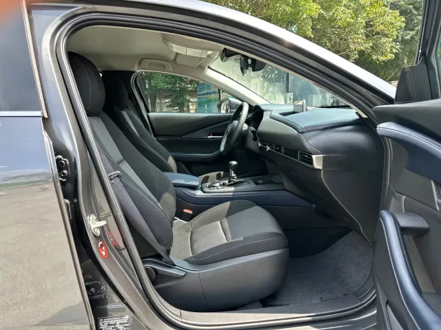 Mazda CX-30 — Фото автомобиля 24