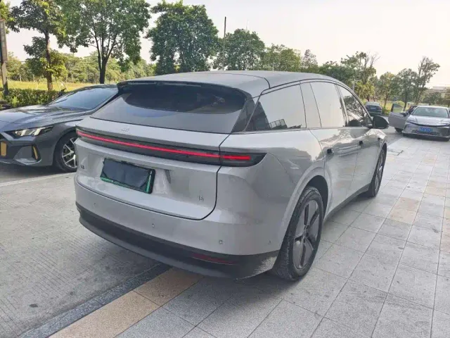 Li Auto i6 — Фото автомобиля 8