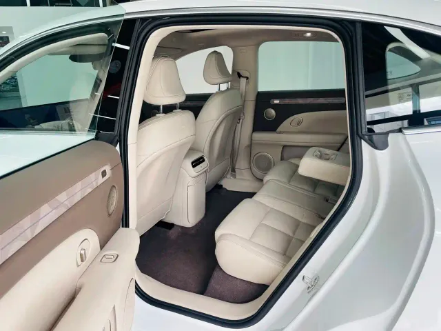 IM Motors LS6 — Фото автомобиля 10