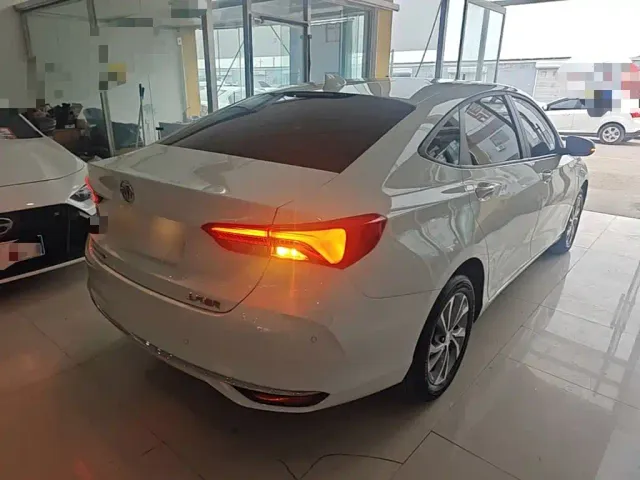 Buick Verano — Фото автомобиля 6