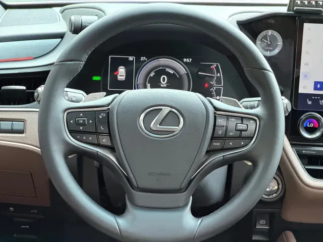 Lexus ES — Фото автомобиля 8
