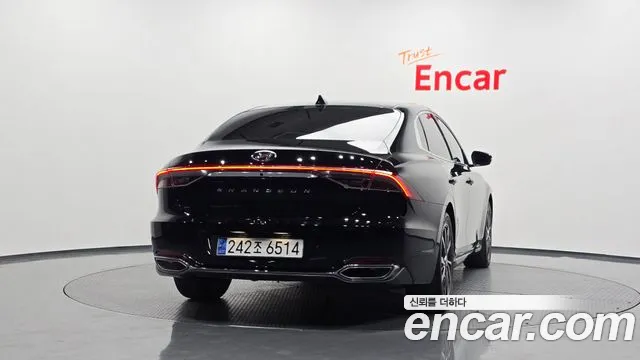 Hyundai Grandeur Новый Grandeur IG 3.0 LPi (Для проката) — Фото автомобиля 4