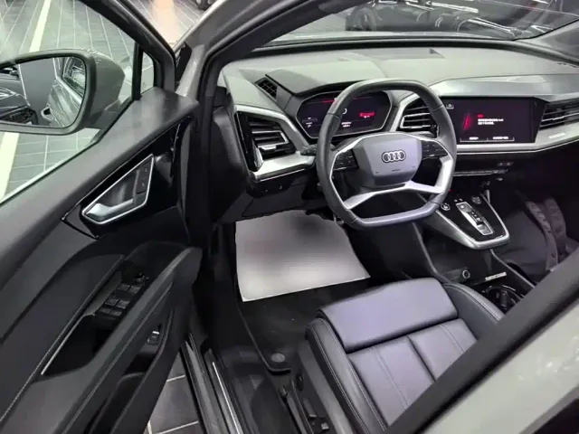 Audi Q4 e-tron — Фото автомобиля 15