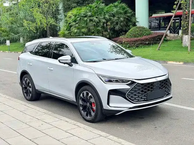 BYD Tang — Фото автомобиля 2