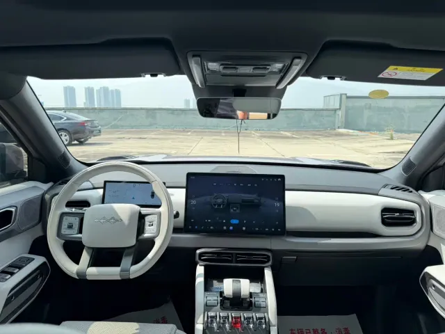 Fang Cheng Bao Titanium 3 2025 501KM RWD Smart Drive Max — Фото автомобиля 12