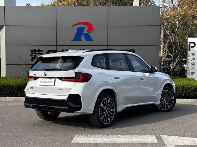 BMW X1 — Фото автомобиля 3