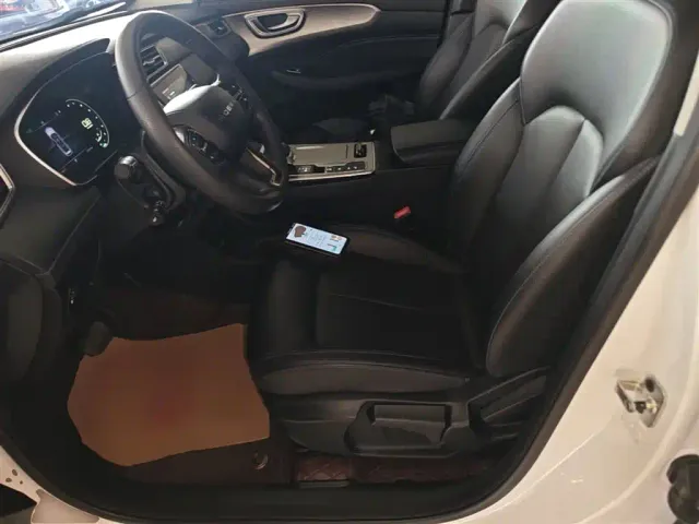Roewe RX5 — Фото автомобиля 14