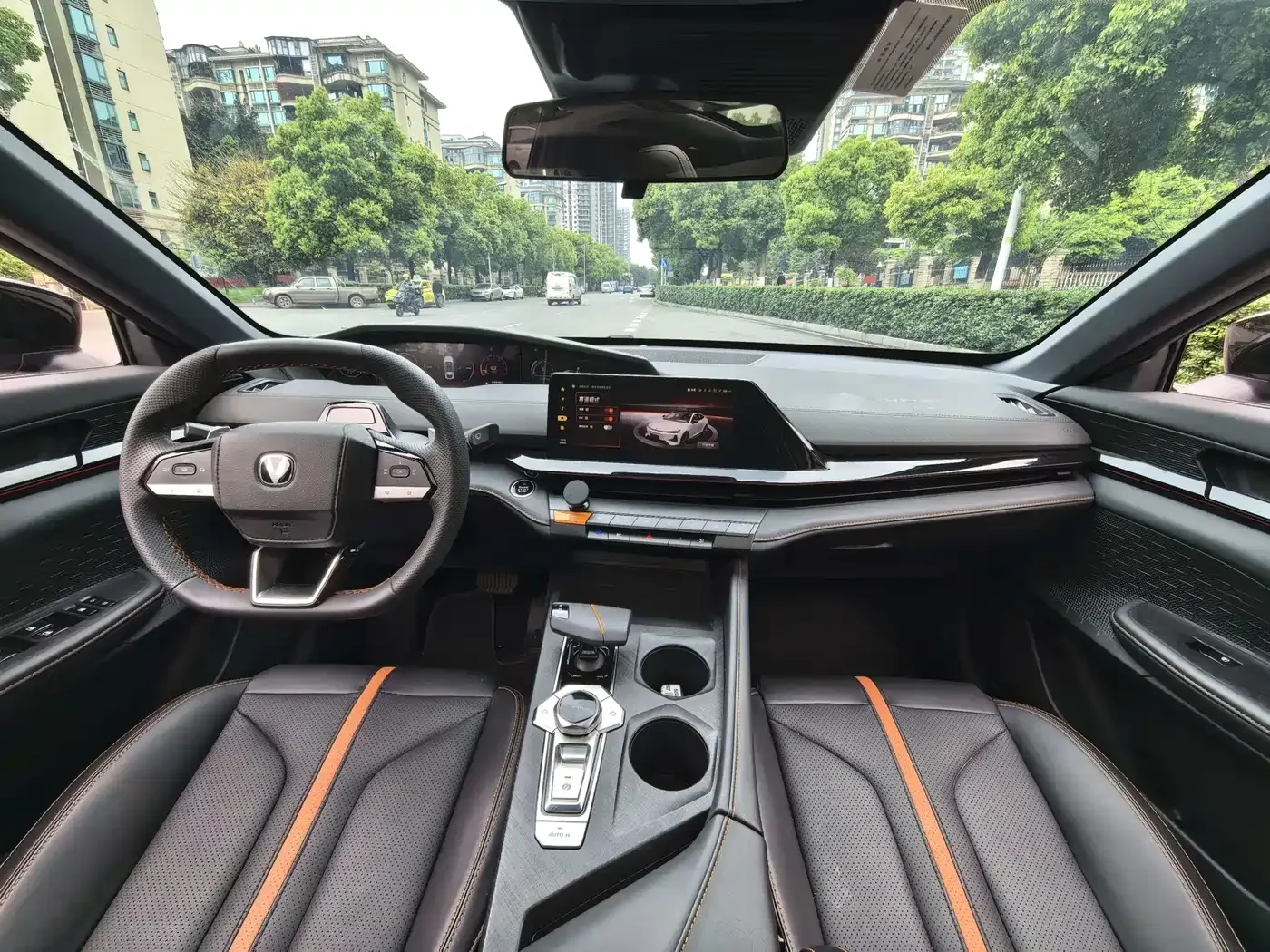 Changan Changan UNI-V 2024 1.5T Deluxe — Фото автомобиля 7