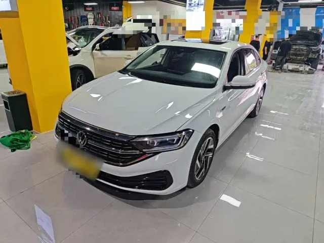 Фотография автомобиля — Volkswagen Sagitar