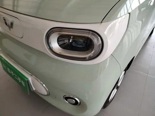 Wuling Hongguang Mini EV — Фото автомобиля 23