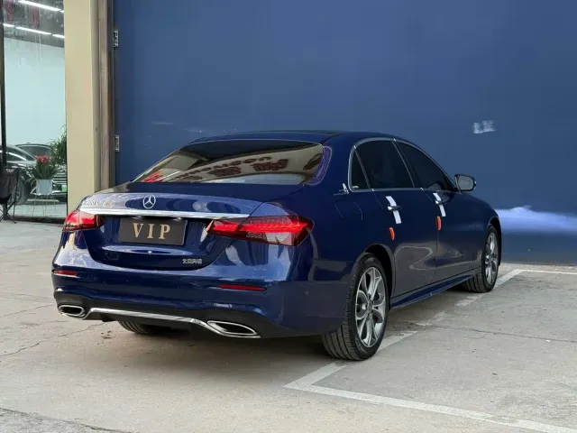 Mercedes-Benz E-Class — Фото автомобиля 7