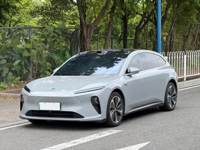 Фотография автомобиля — Nio ET5 Touring