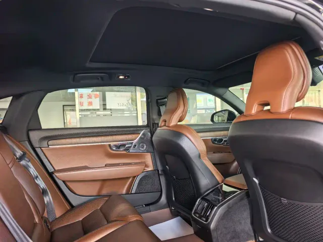 Volvo S90 — Фото автомобиля 6