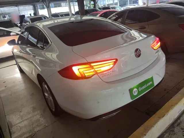 Buick Regal — Фото автомобиля 4