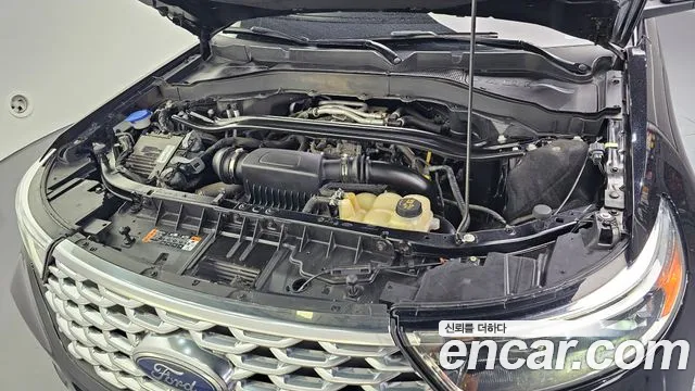 Ford Explorer Generation 6 — Фото автомобиля 9