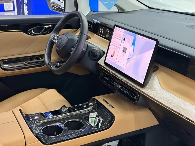 GAC Trumpchi E8 — Фото автомобиля 13