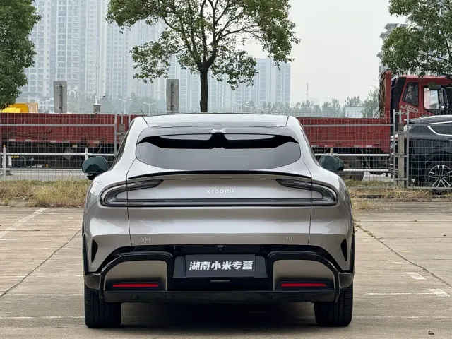 Xiaomi YU7 — Фото автомобиля 11