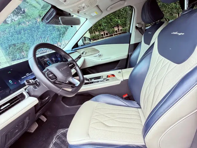 Chery Arrizo 8 — Фото автомобиля 10