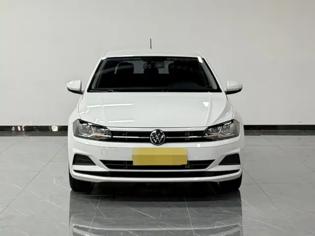 Volkswagen Polo — Фото автомобиля 2