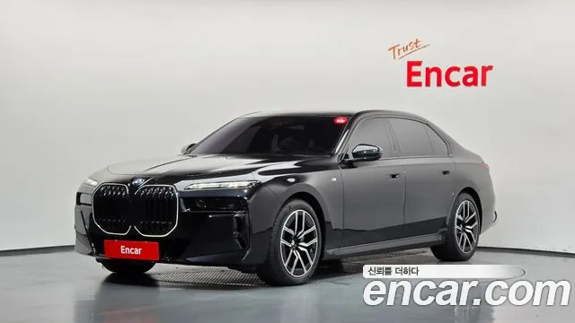 Фотография автомобиля — BMW 7 Series G70