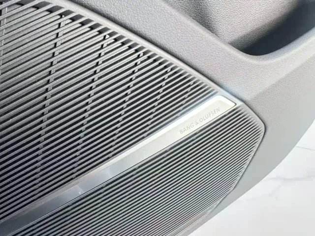 Audi Q8 — Фото автомобиля 15