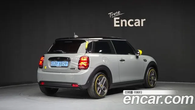Фотография автомобиля — Mini Cooper