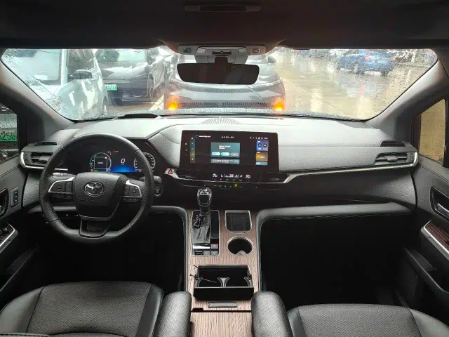 Toyota Granvia — Фото автомобиля 6