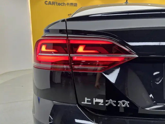 Volkswagen Phideon — Фото автомобиля 9