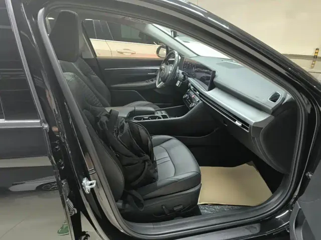 Hyundai Sonata — Фото автомобиля 24